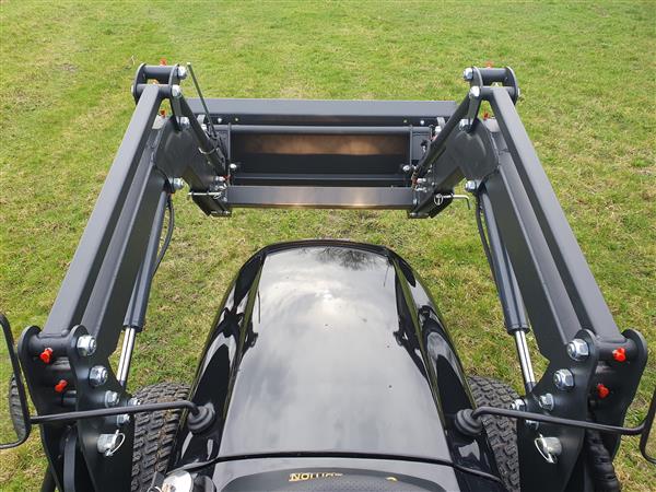 Grote foto solis 26 4wd hydrostaat black edition agrarisch tractoren