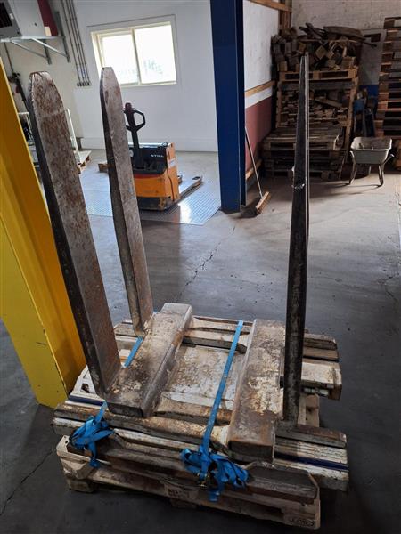 Grote foto cascade palletkeerder agrarisch heftrucks