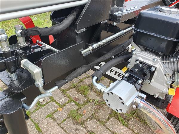 Grote foto kraffter houtklover 20t kohler 196cc verticaal agrarisch mechanisatie