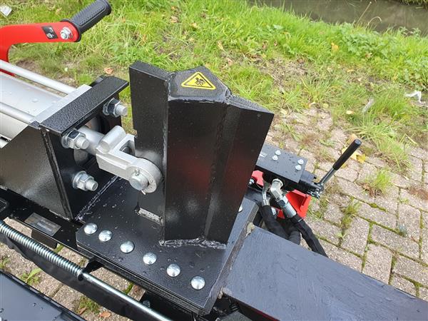 Grote foto kraffter houtklover 20t kohler 196cc verticaal agrarisch mechanisatie
