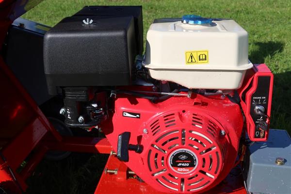 Grote foto kraffter takkenversnipperaar 15pk benzine motor agrarisch mechanisatie