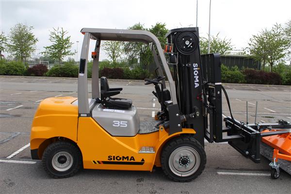 Grote foto sigma heftruck mitsubishi diesel 3.5t agrarisch mechanisatie