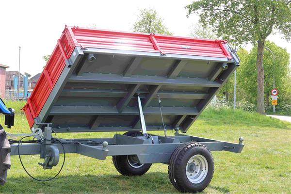Grote foto imeg kipper 4 ton 3 zijdig kippend export agrarisch mechanisatie