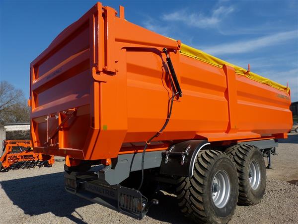 Grote foto laumetris ptl 20 landbouwkipper agrarisch mechanisatie