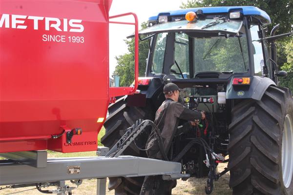 Grote foto laumetris ptl 12 landbouwkipper agrarisch mechanisatie