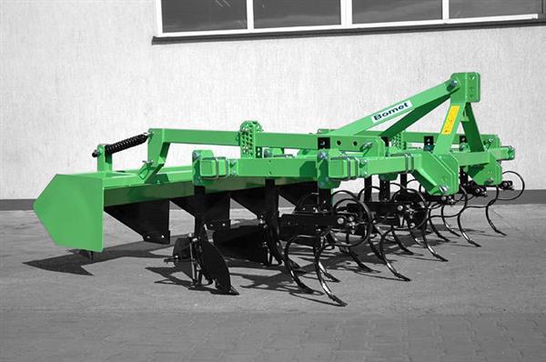 Grote foto bomet u865 aanaarder met rugvormkap agrarisch mechanisatie