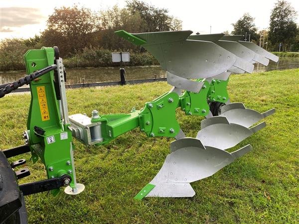 Grote foto bomet wentelploeg leo u063 snijbreedte 25 30 35cm agrarisch mechanisatie