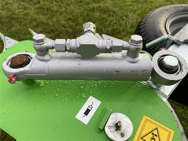 Grote foto bomet wentelploeg leo u063 snijbreedte 25 30 35cm agrarisch mechanisatie