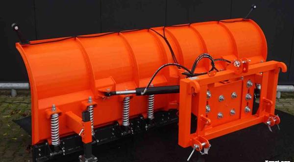 Grote foto sneeuwschuif zwaar 2.60 3.00m hydraulisch verstelbaar 3 punt en euro aankoppeling agrarisch mechanisatie