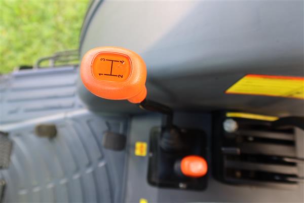 Grote foto solis 60 4wd cabine agrarisch tractoren