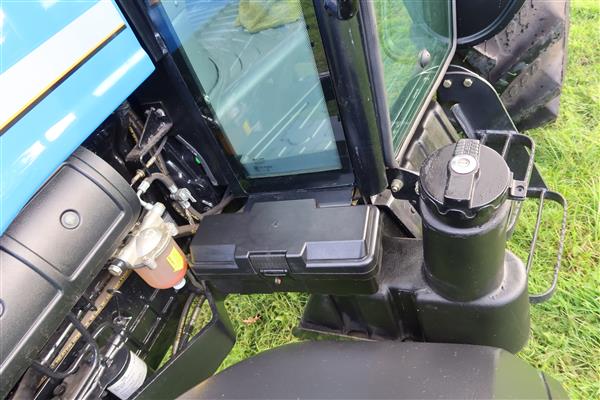 Grote foto solis 60 4wd cabine agrarisch tractoren