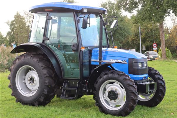 Grote foto solis 60 4wd cabine agrarisch tractoren