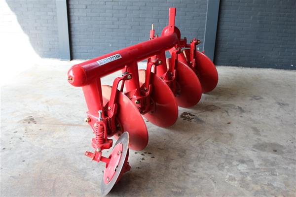 Grote foto kraffter schijvenploeg 4 schijf agrarisch mechanisatie