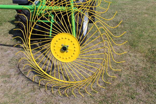 Grote foto kraffter acrobaathark tuin en terras grasmaaiers