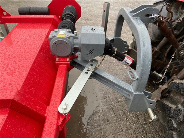 Grote foto kraffter veegmachine 140 aftakas agrarisch mechanisatie