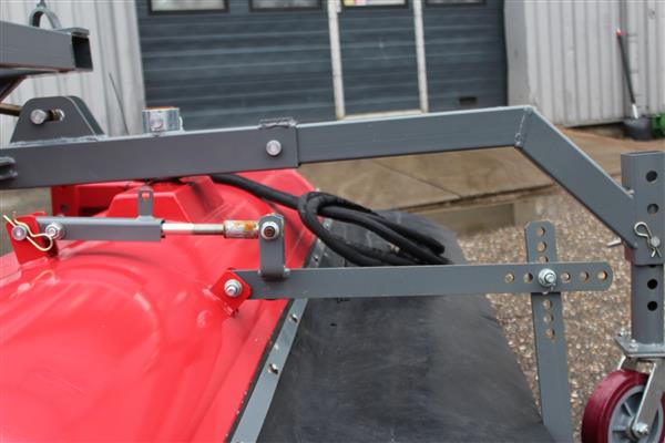 Grote foto kraffter veegmachine 2.00m doe het zelf en verbouw gereedschappen en machines