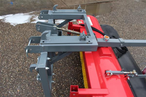 Grote foto kraffter veegmachine 2.00m doe het zelf en verbouw gereedschappen en machines