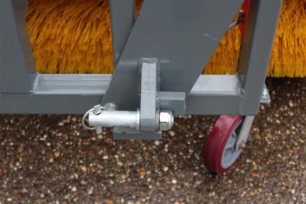 Grote foto kraffter veegmachine 2.00m doe het zelf en verbouw gereedschappen en machines