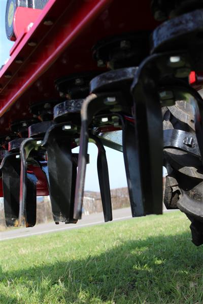 Grote foto kraffter rotoreg 210 met buisrol agrarisch mechanisatie