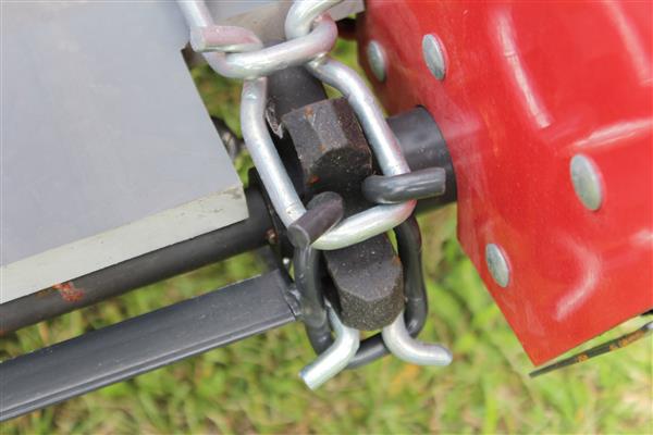 Grote foto mini mestverspreider wielaangedreven agrarisch mechanisatie