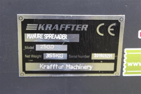 Grote foto mini mestverspreider wielaangedreven agrarisch mechanisatie