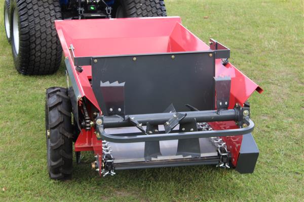 Grote foto mini mestverspreider wielaangedreven agrarisch mechanisatie
