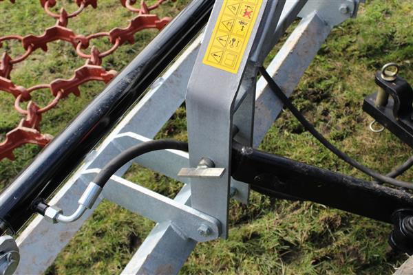 Grote foto weidesleep 8m 4rijen hydraulisch gegalvaniseerd agrarisch mechanisatie