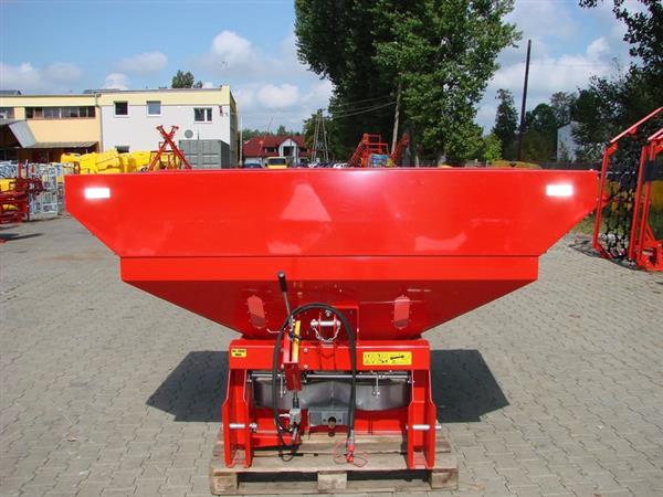Grote foto kraffter sr2000 kunstmeststrooier agrarisch mechanisatie