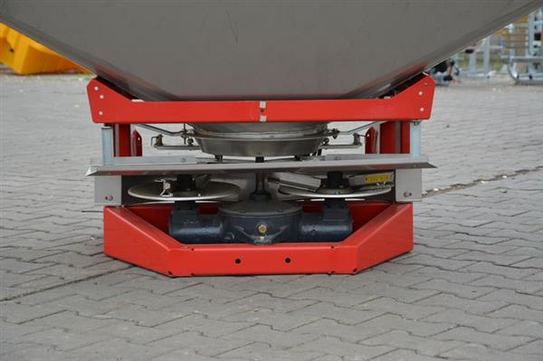 Grote foto kraffter sr1200 kunstmeststrooier agrarisch mechanisatie