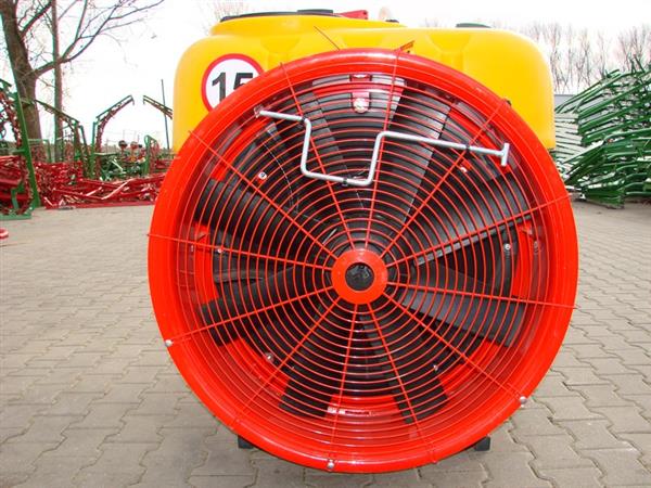 Grote foto kraffter t300 gedragen boomgaardspuit agrarisch mechanisatie