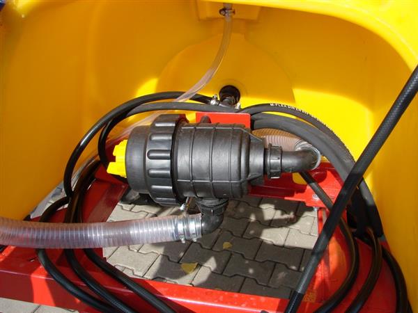 Grote foto kraffter 2500 getrokken veldspuit agrarisch mechanisatie
