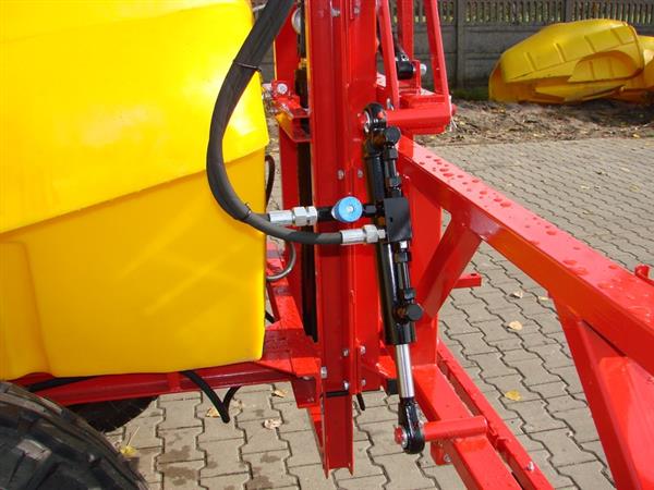 Grote foto kraffter getrokken veldspuit 12 1600 agrarisch mechanisatie