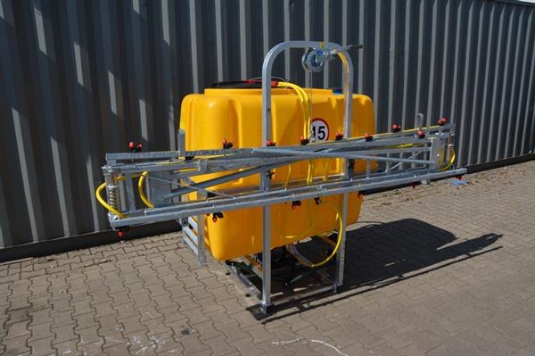 Grote foto kraffter 1200 gedragen veldspuit agrarisch mechanisatie