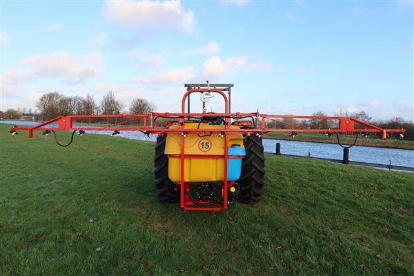 Grote foto kraffter veldspuit 6m boom en 400l tank agrarisch mechanisatie