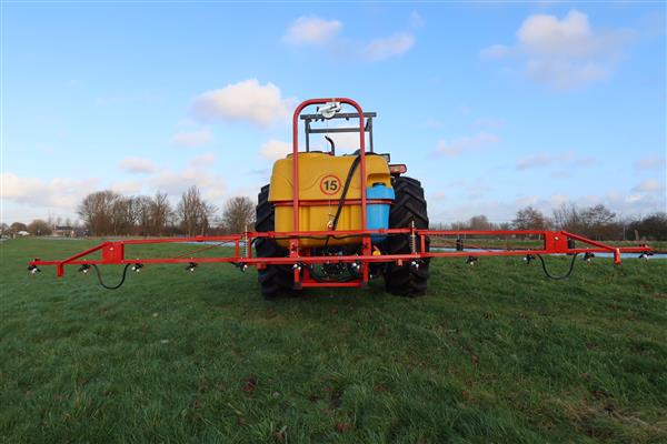 Grote foto kraffter veldspuit 6m boom en 400l tank agrarisch mechanisatie