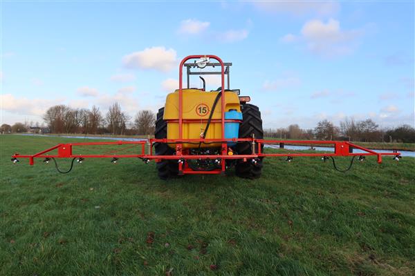 Grote foto kraffter veldspuit 6m boom en 400l tank agrarisch mechanisatie