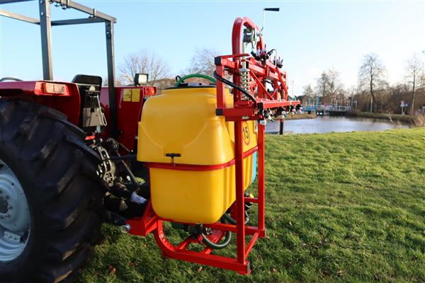Grote foto kraffter veldspuit 6m boom en 400l tank agrarisch mechanisatie