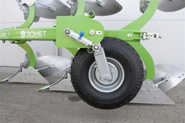 Grote foto bomet wentelploeg leo u052 snijbreedte 34 42 50 cm agrarisch mechanisatie