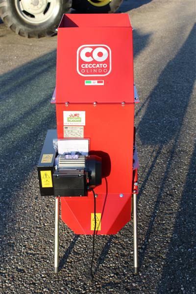 Grote foto ceccato olindo mais dorsmachine 600 kg u 230v agrarisch mechanisatie