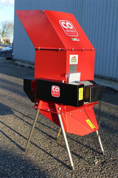 Grote foto ceccato olindo mais dorsmachine 600 kg u 230v agrarisch mechanisatie