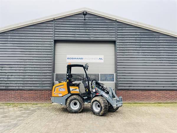 Grote foto giant g2700 hd x tra minishovel kniklader demo agrarisch shovels