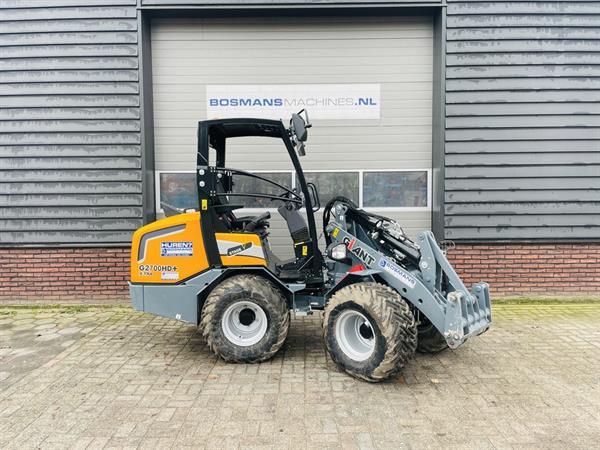 Grote foto giant g2700 hd x tra minishovel kniklader demo agrarisch shovels