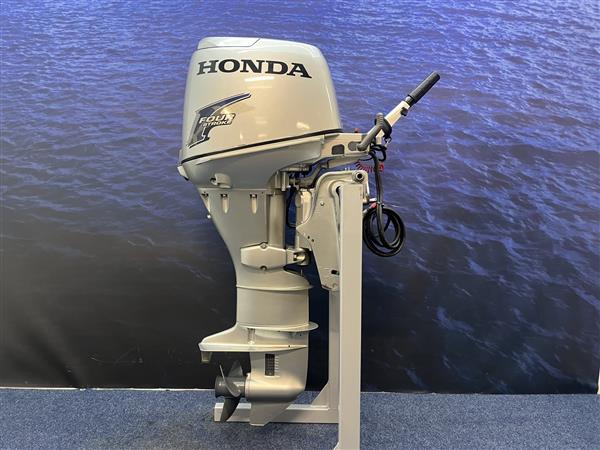 Grote foto honda 30 pk buitenboordmotor artnr. 3695 langstaart watersport en boten buiten en binnenboordmotoren
