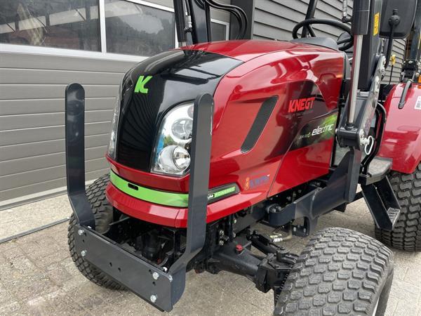 Grote foto knegt 304g2e minitractor electrisch 45pk optie frontlader agrarisch tractoren