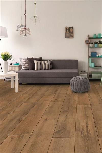 Grote foto laminaat welsh oak brown d4618 extra breed 8mm 4v doe het zelf en verbouw tegels