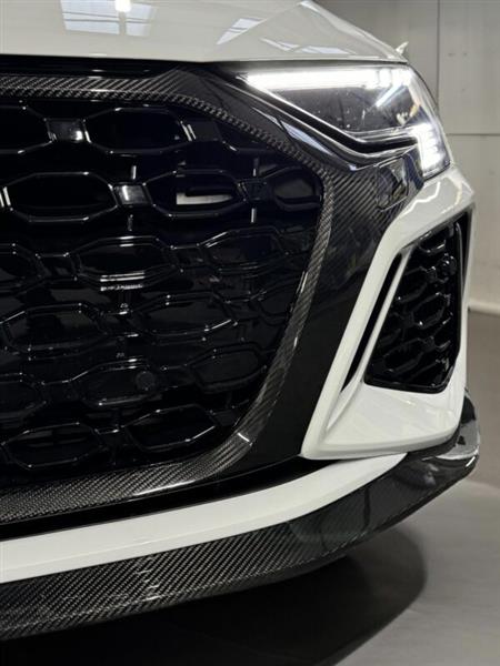 Grote foto dit betreft een audi rs3 8y carbon grill auto onderdelen tuning en styling