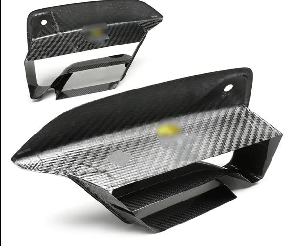 Grote foto dit betreft een set bmw f90 m5 lci carbon voorbumper lucht happen cover canard auto onderdelen tuning en styling