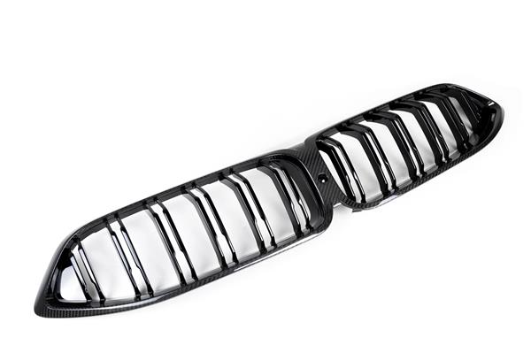 Grote foto dit betreft een set bmw 8 serie carbon grill nieren auto onderdelen tuning en styling