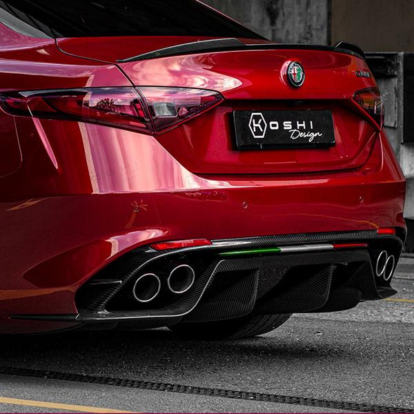 Grote foto alfa romeo giulia qv carbon fiber diffusor achterkant auto onderdelen tuning en styling
