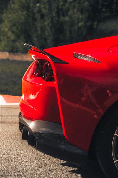 Grote foto ferrari 812 superfast carbon kofferbak spoiler lip auto onderdelen tuning en styling